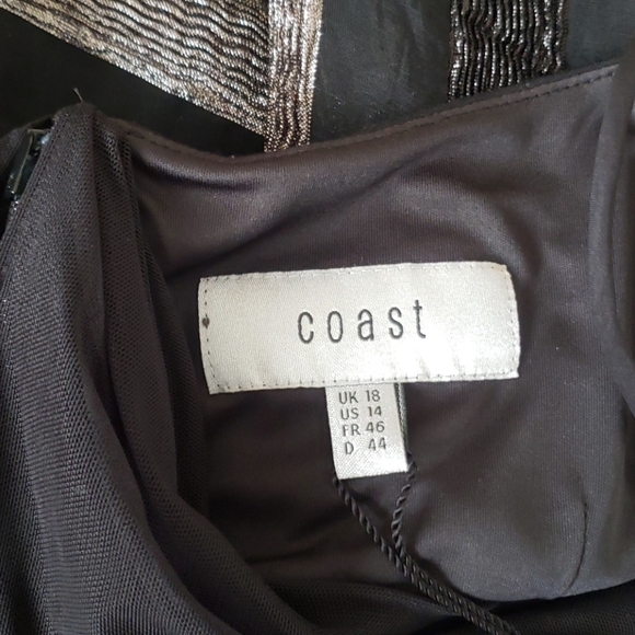 Dress - Picture 4 of 4